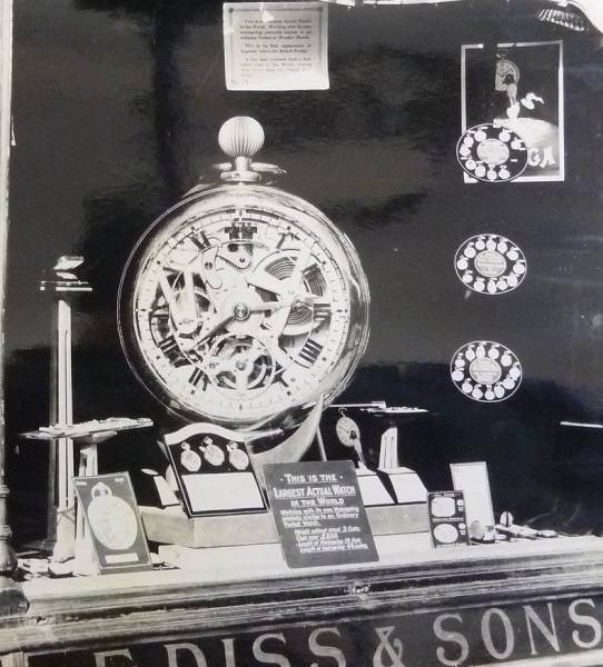 Часы Omega созданные для Швейцарской национальной выставки (1914 год)