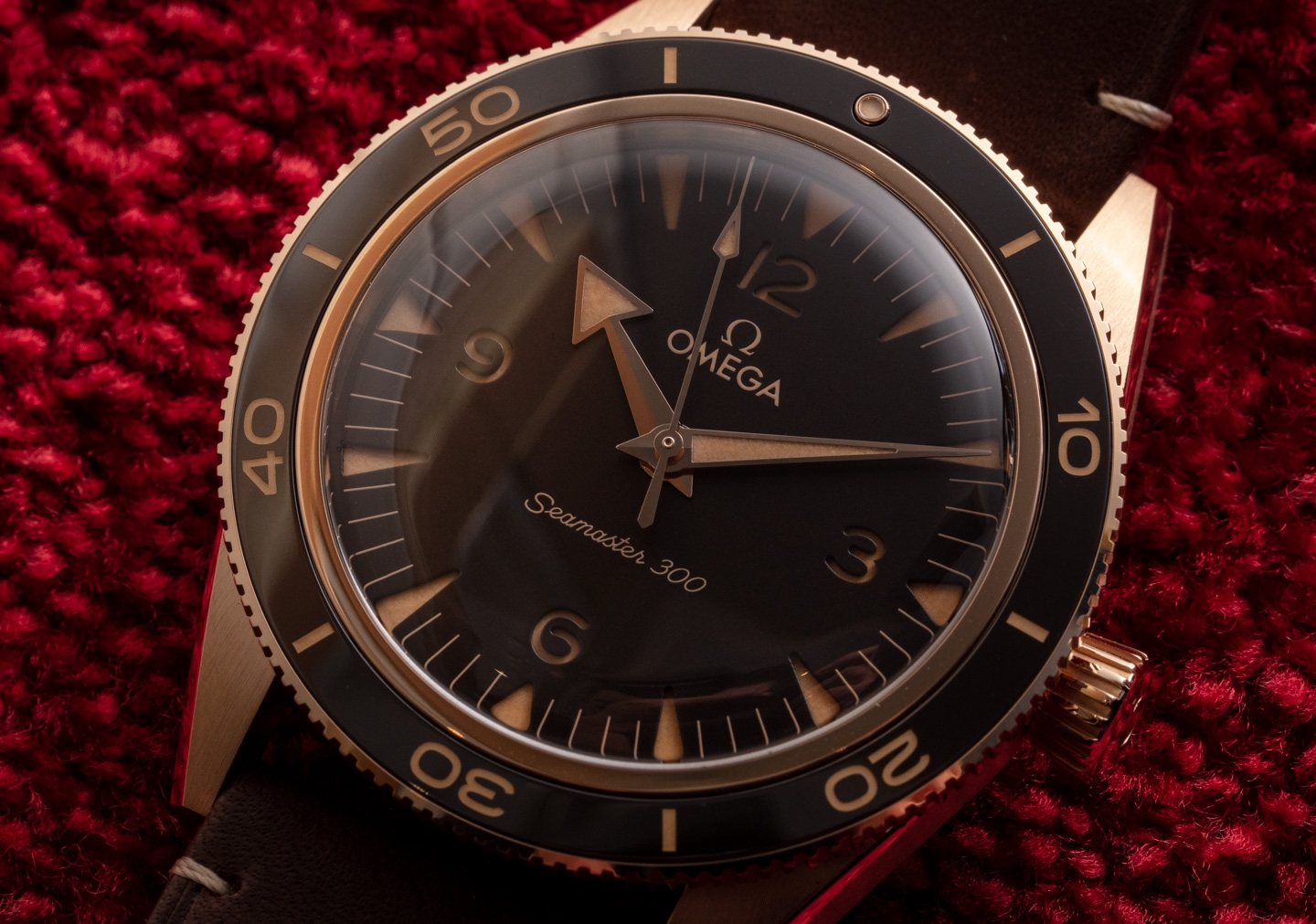 Часы Omega Seamaster 300 Bronze Gold