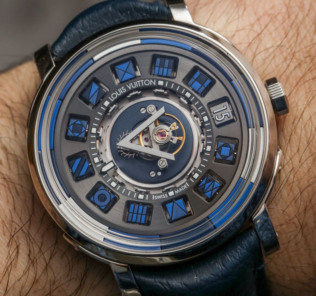Часы Louis Vuitton Escale Spin Time Tourbillon Central Blue