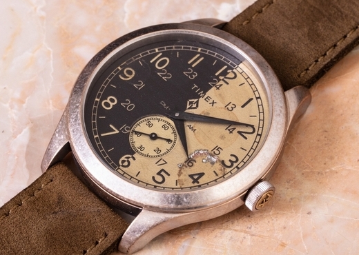 Стилизованные часы Timex x MadeWorn American Documents