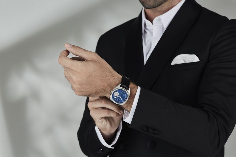 Часы Bernhard H. Mayer Stainless Steel Watch