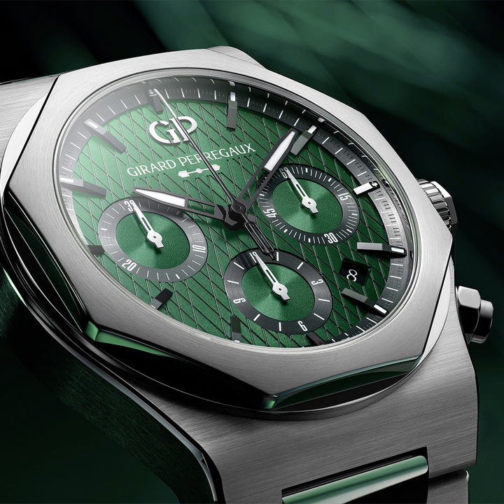 Часы Girard-Perregaux Laureato Chronograph Aston Martin Edition