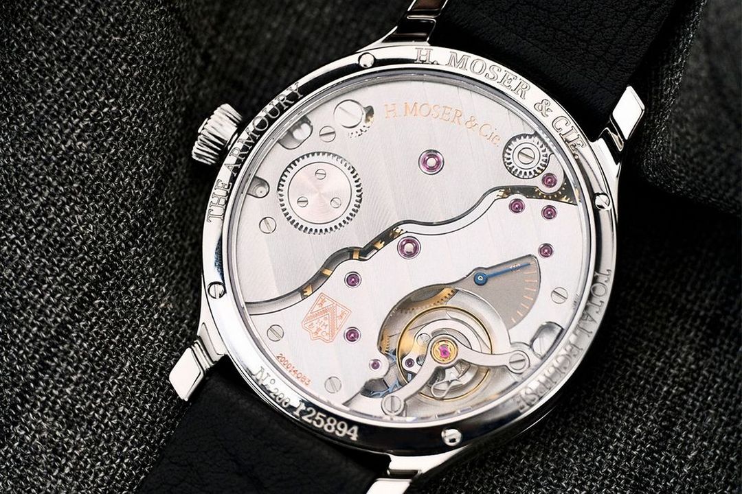 Часы H. Moser & Cie. x The Armoury Endeavour Small Seconds Total Eclipse