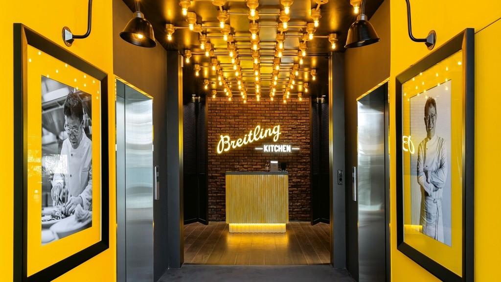 Новый флагманский бутик Breitling в Корее