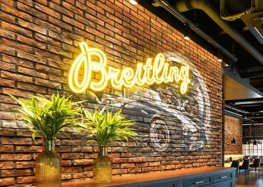 Breitling открыла большой флагманский бутик в Корее