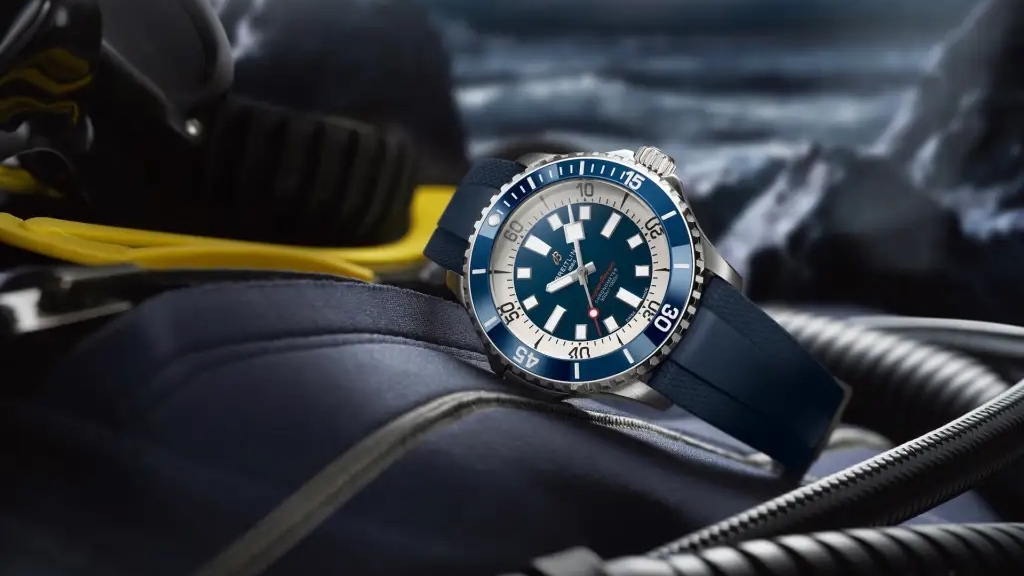 Часы Breitling Superocean 2022