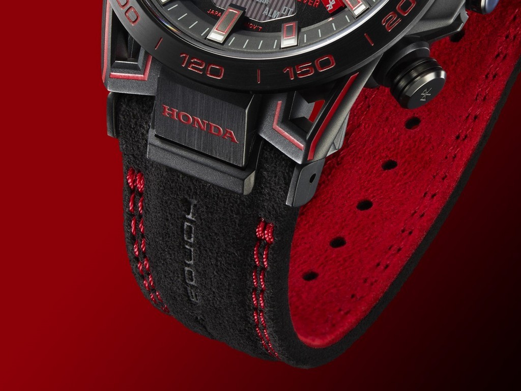 Часы Casio Edifice EQB-2000HR Honda Racing Red Edition