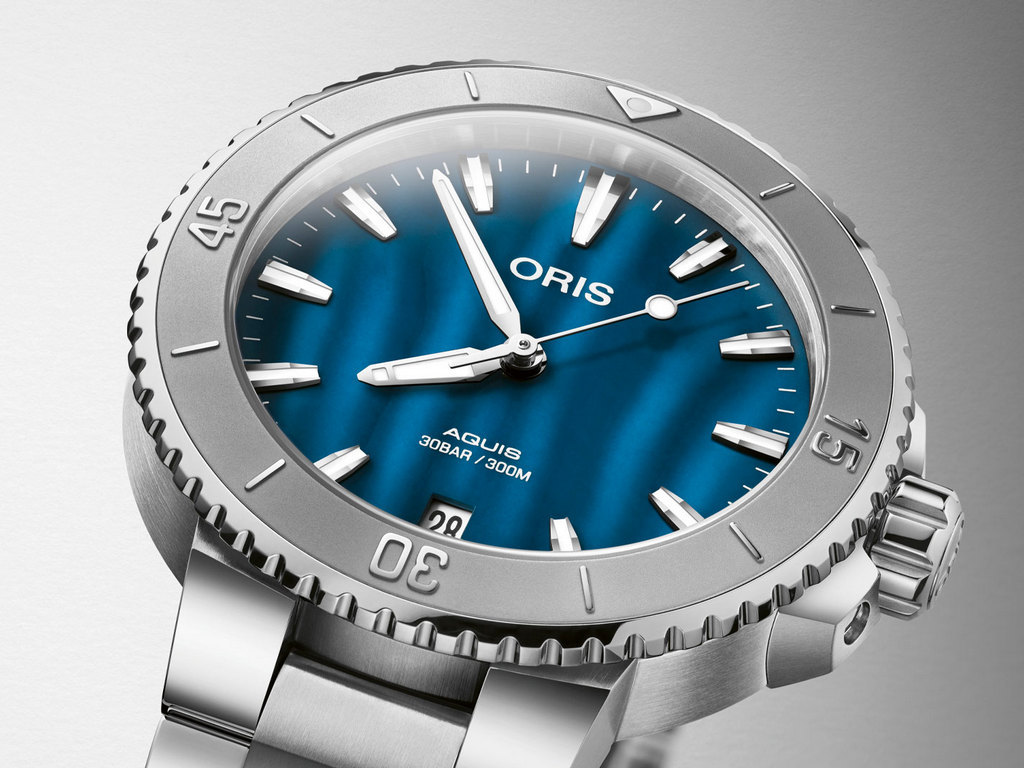 Часы Oris Aquis Date 35 мм